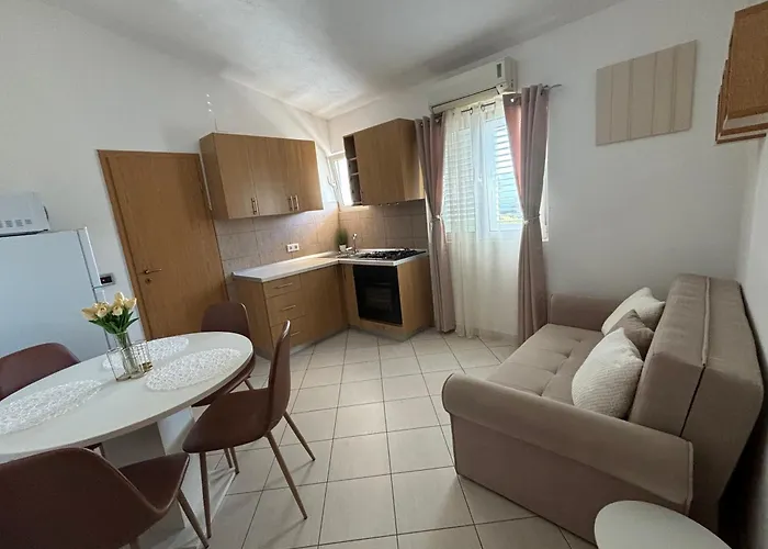Lolo * Privlaka (Zadar)