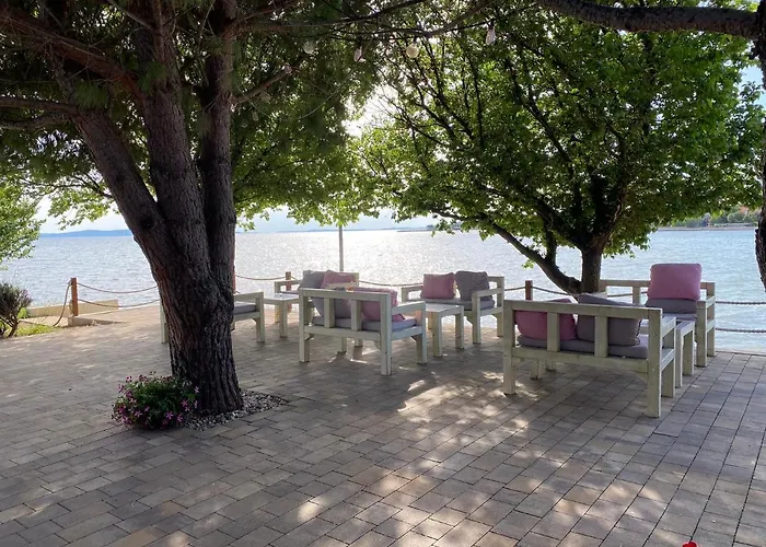 Lolo * Privlaka (Zadar)